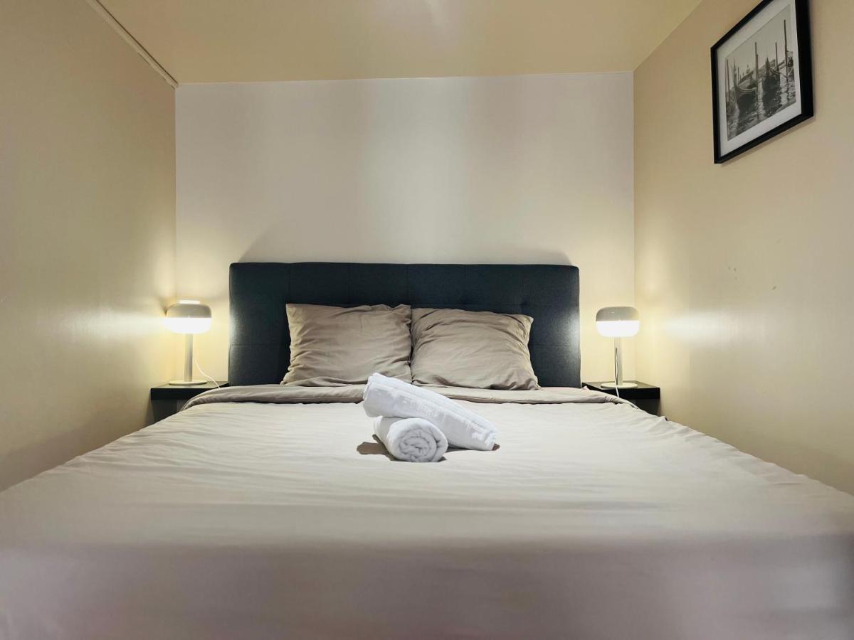 Suite Adamas Lyon Luaran gambar